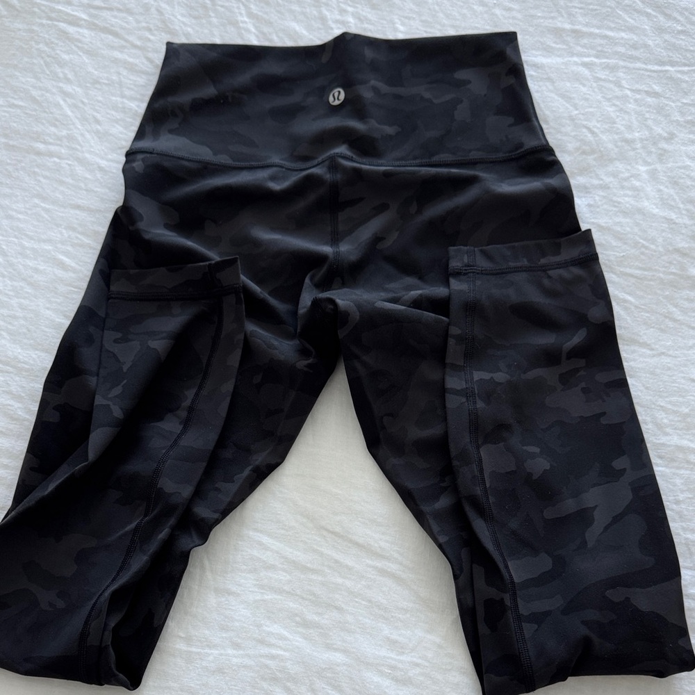 lululemon athletica women’s  Dark Camo Leggings